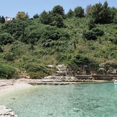 Skinari - 3br - Beachfront