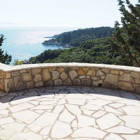 Skinari - 3br - Beachfront Holiday home *