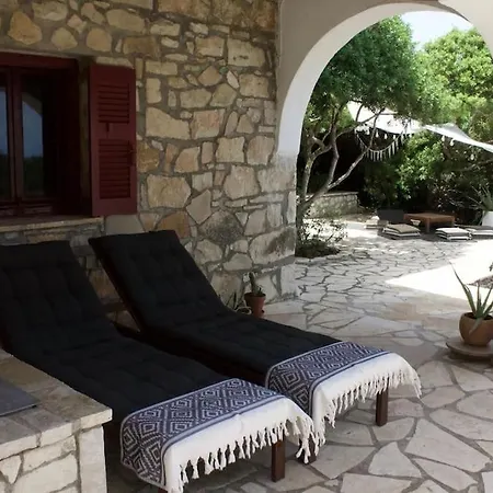 Skinari - 3br - Beachfront * Antipaxos