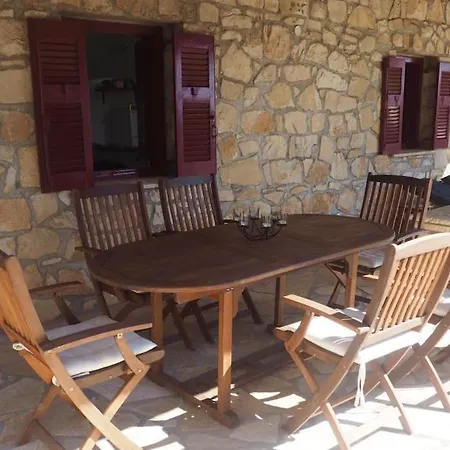 Holiday home Skinari - 3br - Beachfront *