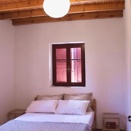 Skinari - 3br - Beachfront