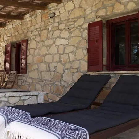 Holiday home Skinari - 3br - Beachfront Antipaxos